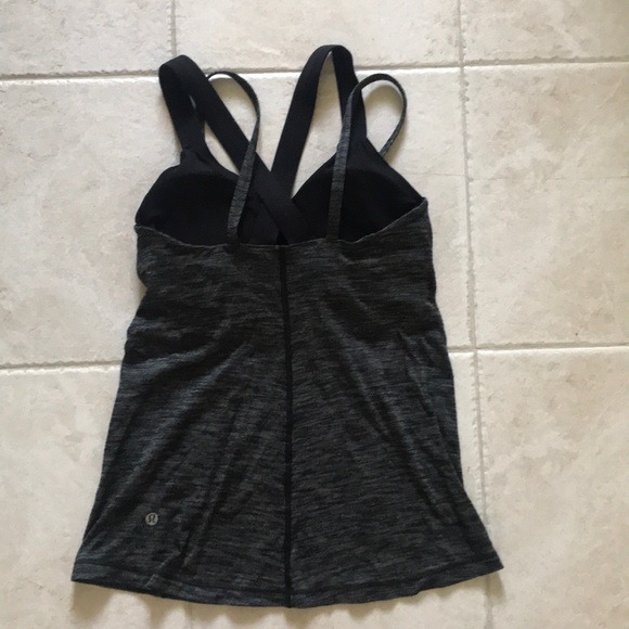 Lululemon tank top size 4 great condition - Picture 2 of 3